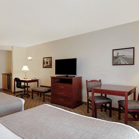 Days Inn By Wyndham Dawson Creek Zewnętrze zdjęcie