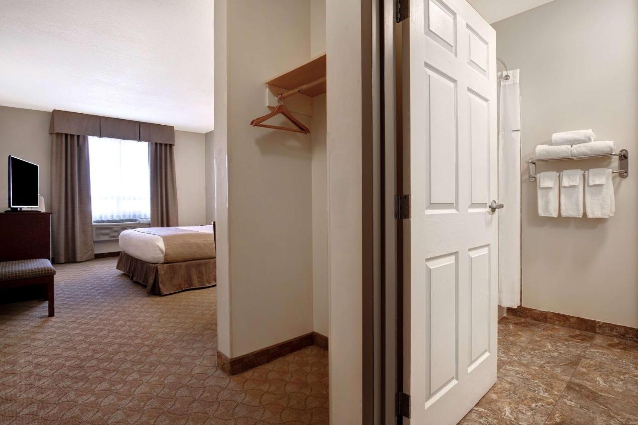 Days Inn By Wyndham Dawson Creek Zewnętrze zdjęcie
