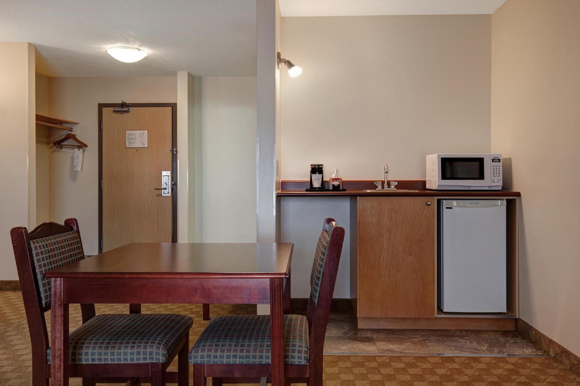 Days Inn By Wyndham Dawson Creek Zewnętrze zdjęcie